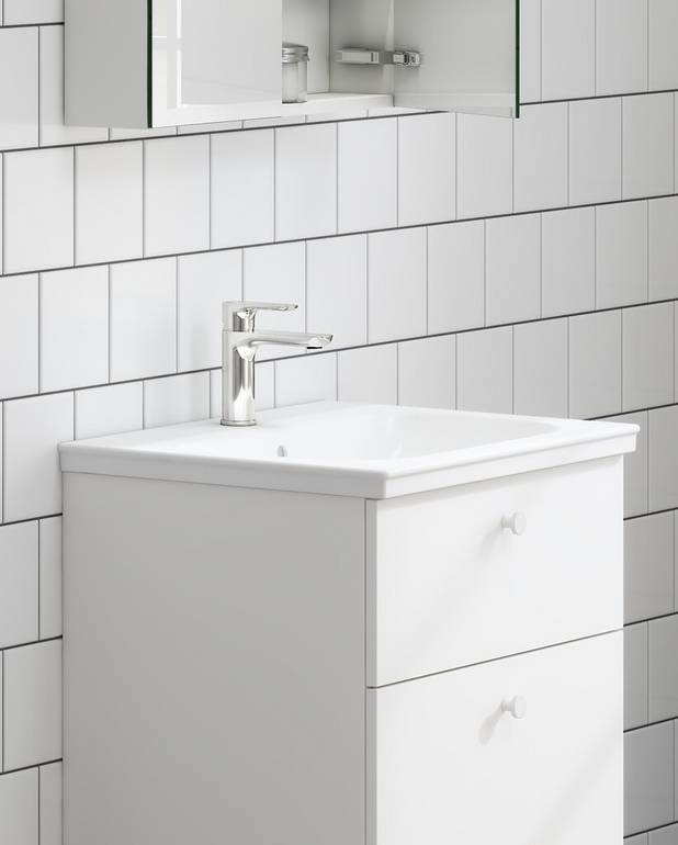  - For mounting on Artic furniture
Made from hygienic, durable and densely sintered sanitary ware
Possible to assembly on a wall with bolts without furniture