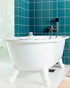 Feet for free-standing tubs