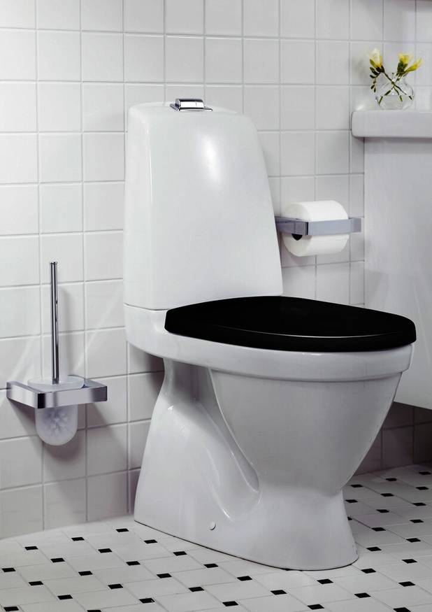 Toilet Nautic 5500 - hidden S-trap - Easy-to-clean and minimalist design
Full coverage condensation-free flush tank
Ergonomically elevated flush button