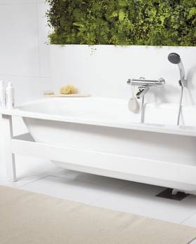 Bathtub without panels - 1570x700