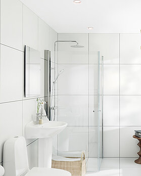 Shower column Estetic Round - 3-functional hand shower with a pushbutton