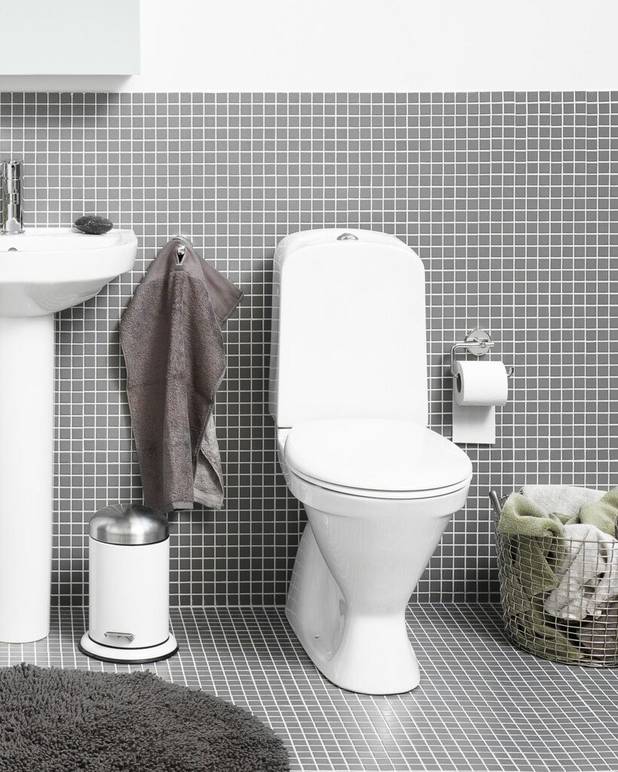 Toilet Nordic3 3510 - skjult P-lås - Funktionelt design med skandinaviske standardmål
Heldækkende kondensfri skyllecisterne