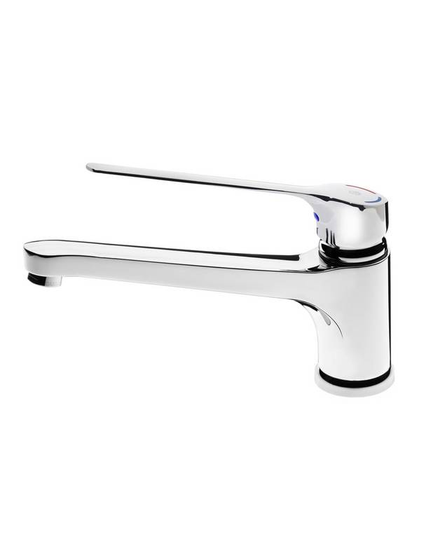 Kitchen mixer Care - low cast spout - Contains less than 0.1% lead
Covered and smooth type-approved flexible water connection for easier installation
Laminar aerator (no air intake)