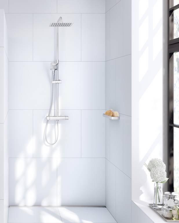 Shower column Estetic Square - Super slim head shower with generous water flow
3-functional hand shower with a pushbutton
Mixer where modern shape is combined with good function
