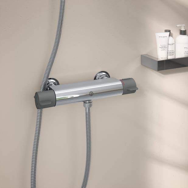 Duschblandare Care - termostat - Safe Touch, minimerar värmen på blandarens framsida
Jämn vattentemperatur vid tryck- och temperaturförändringar
Kan kompletteras med badkarspip