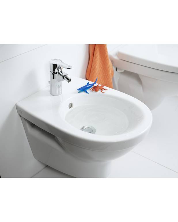 Bidet faucet Nautic - Ball-jointed aerator directs the water flow
Adjustable comfort flow and comfort temperature
Adjustable max temperature for increased scald protection