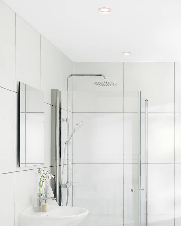 Shower column Logic Round - Super slim head shower with generous water flow
3-functional hand shower with a pushbutton
Mixer with smart features in a timeless design