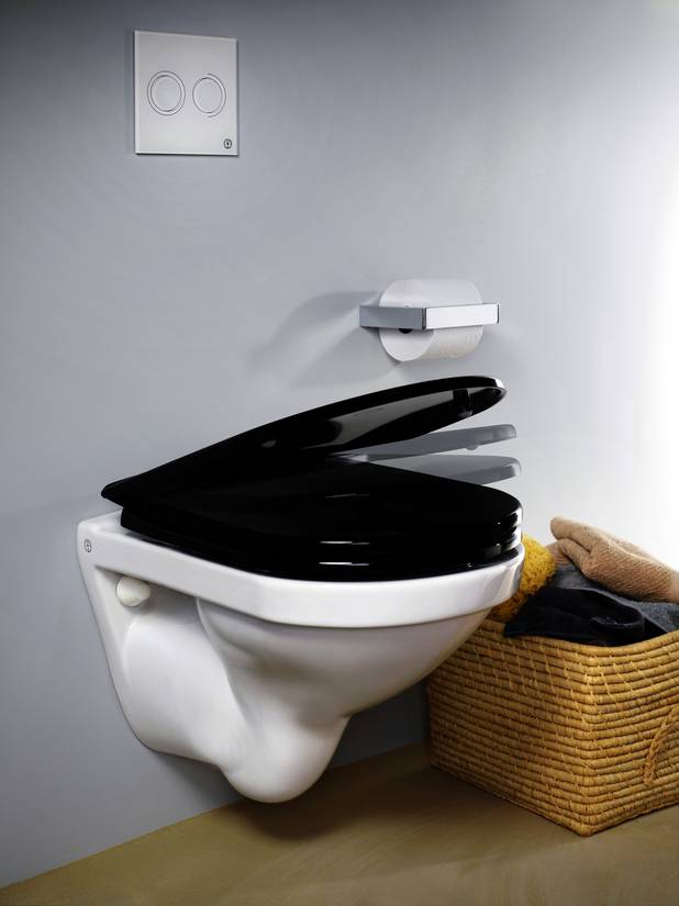 Væghængt toilet Logic 5693 - Passer til vores Triomont fiksturer
Ceramicplus: hurtig og miljøvenlig rengøring
Fleksibel boltafstand c-c 180/230 mm