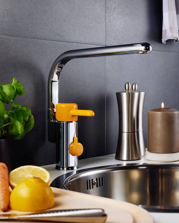Kitchen mixer Logic - high spout - Energy class B, saves energy and water 
Adjustable comfort flow and comfort temperature
Optional coloured levers