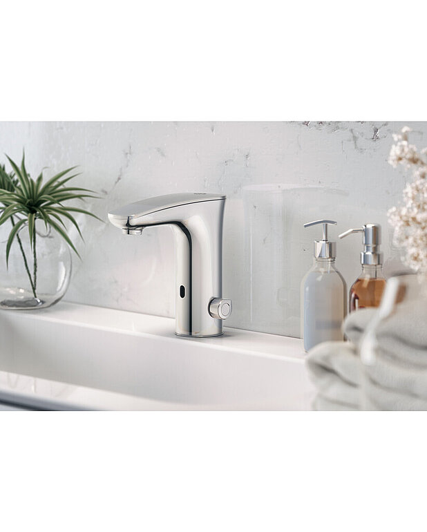 Washbasin mixer Sensoric 1.0 - Sensor that saves water and energy 
Contains less than 0.1% lead
Adjustable comfort temperature