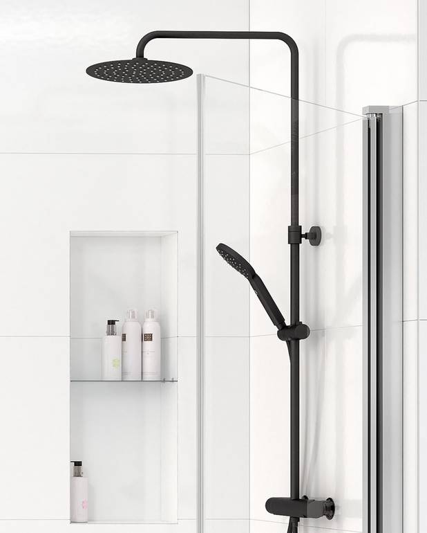  - Super slim head shower with generous water flow
3-functional hand shower with a pushbutton
Mixer where modern shape is combined with good function