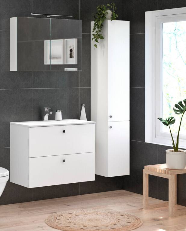 Vanity unit Graphic Base - 80 cm - Shallow depth - Also fits well in smaller bathrooms
Soft closing drawers
Material: moisture resistant particle board, classed for bathrooms