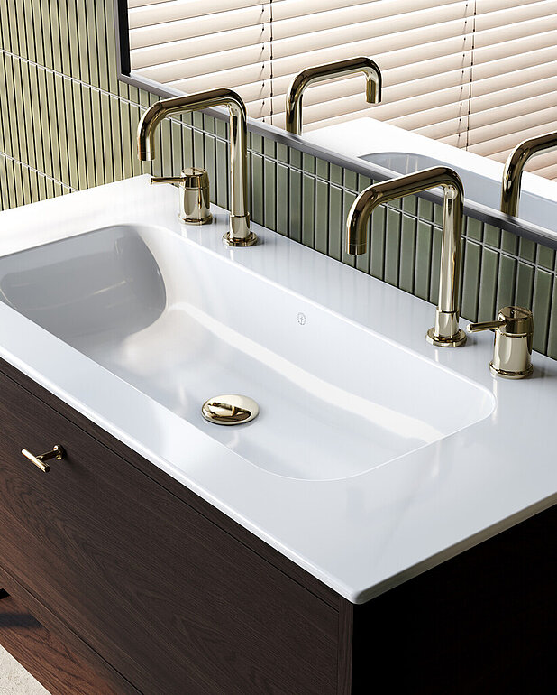 Ducentic Vanity 100cm, Brown oak - Created for the 200 year anniversary of Gustavsberg, celebrating the heritage of caftsmanship and design
Spacious drawer interior without the need for a cut-out for the water trap, creating more space for storage
Soft-closing drawer with full extension provide a complete overview of all things