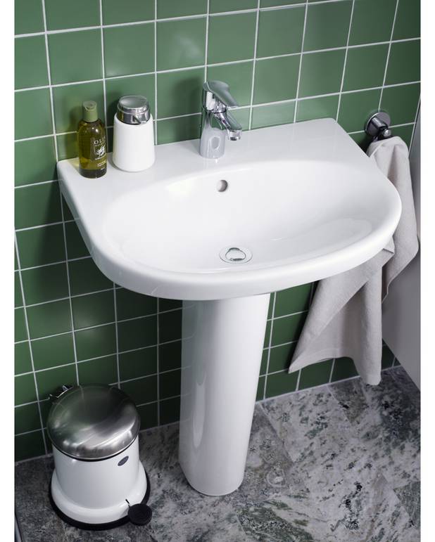 Valamu Nautic 5560 - polt-/kandurkinnituseks 60 cm - Puhastussõbralik ja minimalistlik disain
Elliptiline suurte kasutuspindadega
Ceramicplus: kiire ja keskkonnasõbralik puhastus