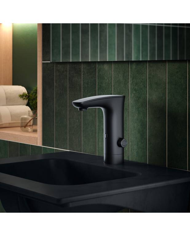 Washbasin mixer Sensoric 1.0 - Sensor that saves water and energy 
Contains less than 0.1% lead
Adjustable comfort temperature