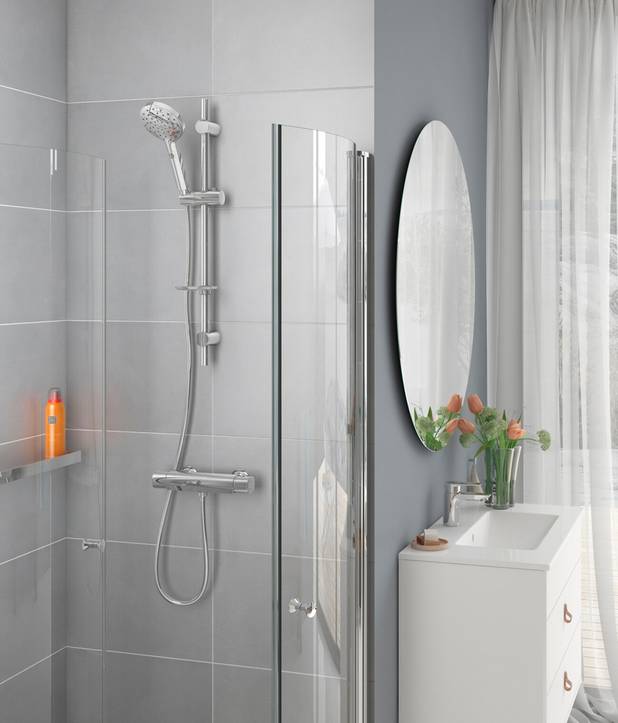 Apvalaus dizaino dušo komplektas - 3 funkcijų rankinis dušas
Reguliuojami sieniniai tvirtinimai
Tvirtinama prie sienos varžtais arba klijais