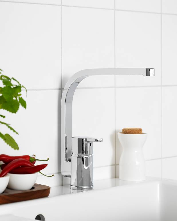 Kitchen mixer Nordic³ - high spout - Adjustable comfort flow (water-saver)
Pivoting spout 110° 
Adjustable max temperature for increased scald protection