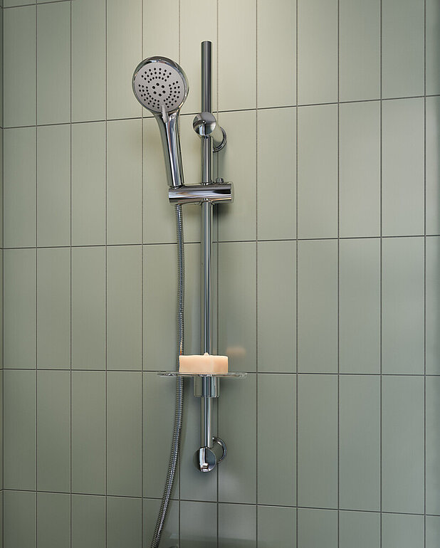 Dušas komplekts 2.1 - Piestiprināms ar skrūvēm vai līmi