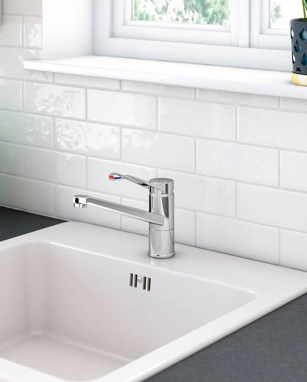 Kitchen mixer New Nautic - low Spout - Contains less than 0.1% lead 
Energy Class A
Equipted with elongated lever