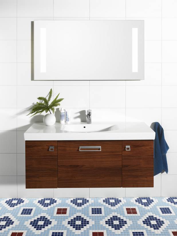 Tvättställ Logic 5188 - för bult/konsolmontage 122 cm - Grunt mått för mer utrymme i badrummet
För bult- eller konsolmontage
Kan även monteras på Logic-möbler