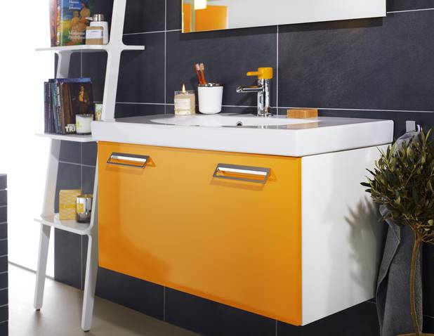 Håndvask Logic 5171 - til bolt-/konsolmontering 92 cm - Et fladere design for mere plads i badeværelset
Til montering med bolte eller konsol
Kan også monteres på Logic møbler