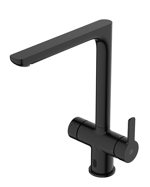 Köksblandare Estetic Duo - Sensorstyrning för en mer hygienisk och bekväm köksupplevelse
Maximal flexibilitet med en svängbar pip, gör matlagning och diskning enklare. Spärr för 0°, 60° och 110° ingår
Kallstartsteknik för energieffektivisering och komfort – eliminerar onödig värmeförbrukning och ger en trygg blandare även för barn