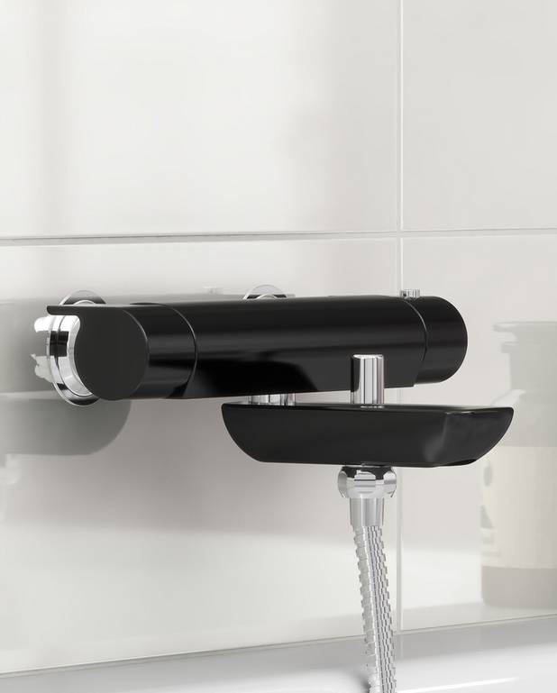 Bathtub spout Estetic - With pull diverter
Suits all Gustavsberg thermostatic faucets
Available in chrome, black and matte white