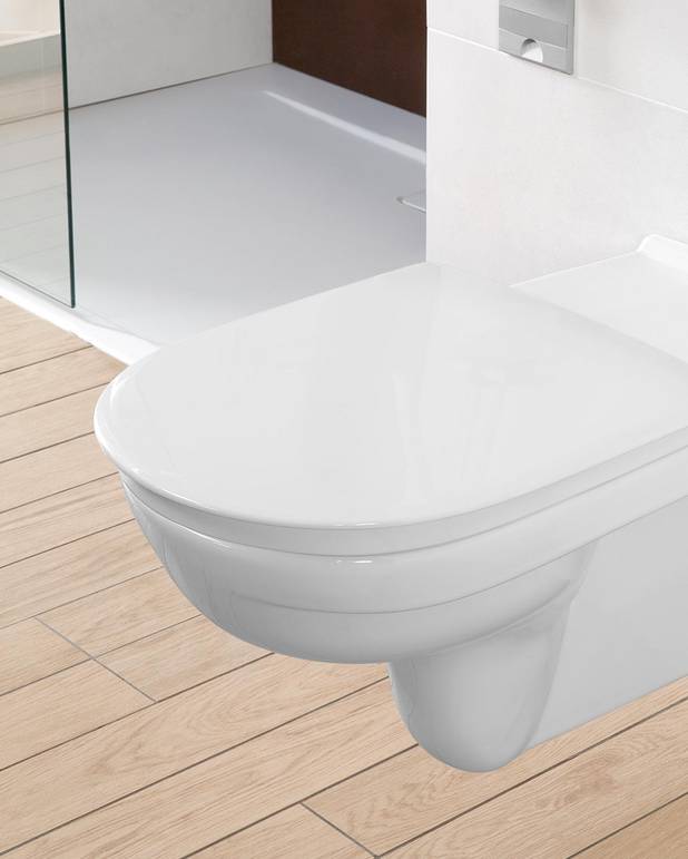 Toilet seat - Care 9M67 - Fits wall hung toilet 4G01 & 4G95
Slip stop for side stability
Recessed groove along the edge of the lid facilitates opening