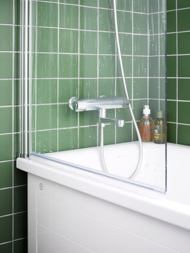 Duschvägg LB för badkar - kromade profiler - Härdat säkerhetsglas av högsta kvalitet
Clear Glass för snabb och miljövänlig rengöring
Öppningsbar 180°